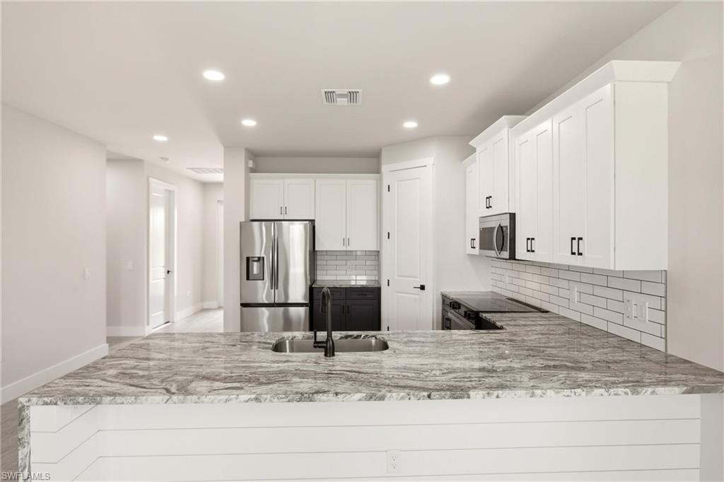 CAPE CORAL - Residential Lease