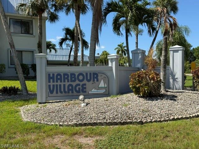 Long Term Rental - Avalaible NOW - Orange Grove Area - FULLY FURNISHED Beautifully renovated 2-bedroom, 2-bathroom second-floor condo located in the quiet, park-like Orange Grove area of North Fort Myers. This hidden gem offers peaceful water views, a spacious layout, and a welcoming community setting. The condo is fully furnished and available now for a long-term rental. Enjoy a large, well-designed kitchen, bright living spaces, and a screened-in patio overlooking the water. The community features a pool, gathering area, private storage, and meticulously maintained landscaping. A serene, water-friendly environment tucked away yet close to everything. MOVE IN requirements -  Background check, HOA-Application 30 day process, Security deposit  $ 1900 & First month rent.
no pets