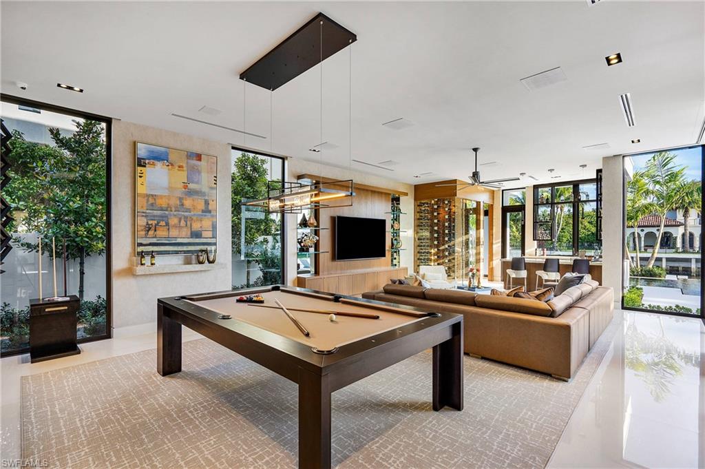 PARK SHORE - Residential