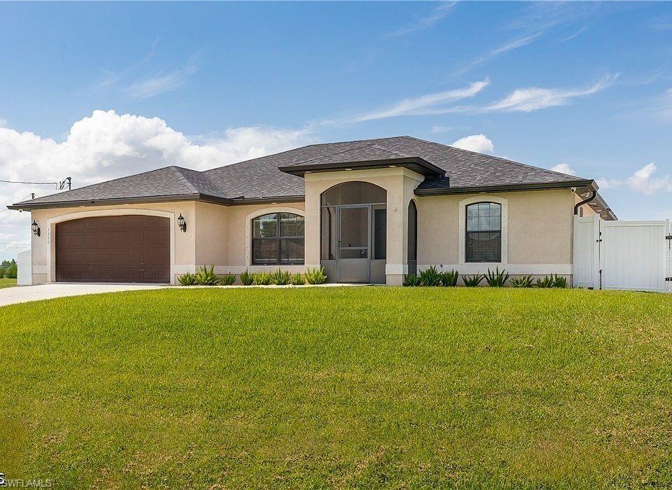CAPE CORAL - Residential