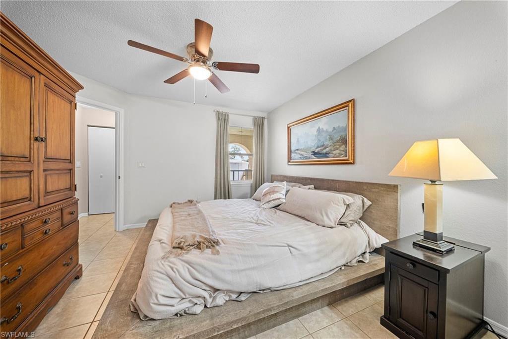 VENETIAN PALMS - Residential