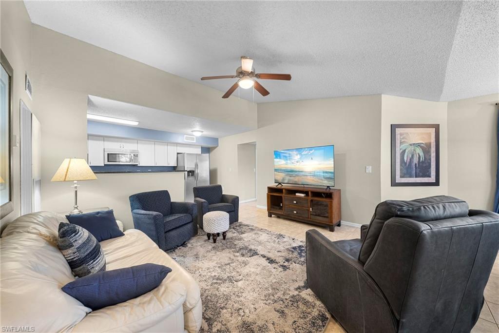 VENETIAN PALMS - Residential