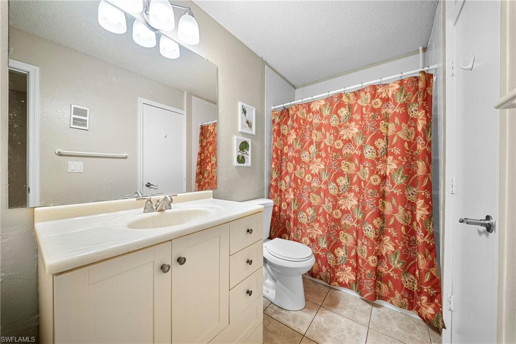 VENETIAN PALMS - Residential