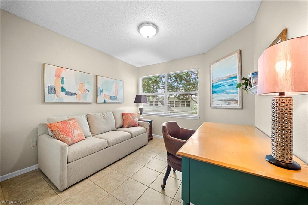 VENETIAN PALMS - Residential