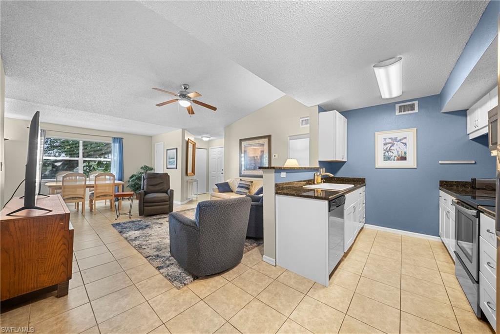 VENETIAN PALMS - Residential