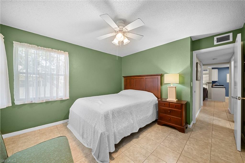 VENETIAN PALMS - Residential
