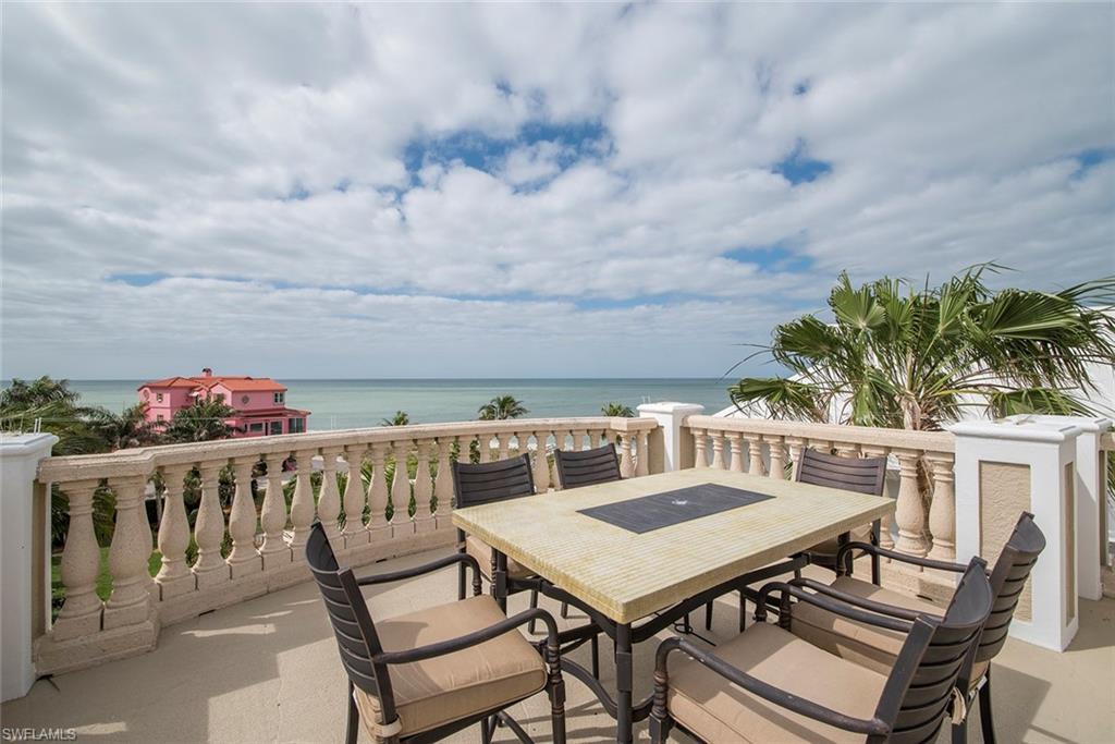 BAREFOOT BEACH - Residential