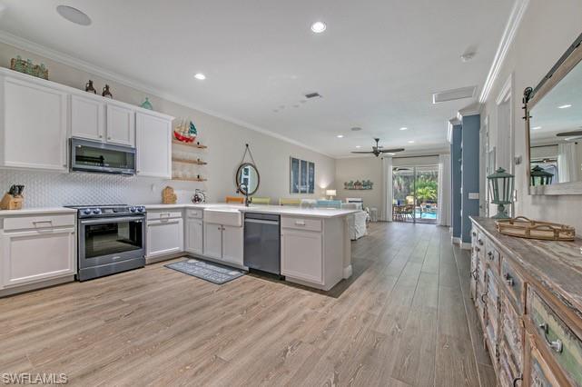 RIVERSIDE AVENUE VILLAS - Residential