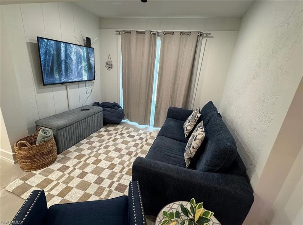 BONITA SPRINGS - Residential Income