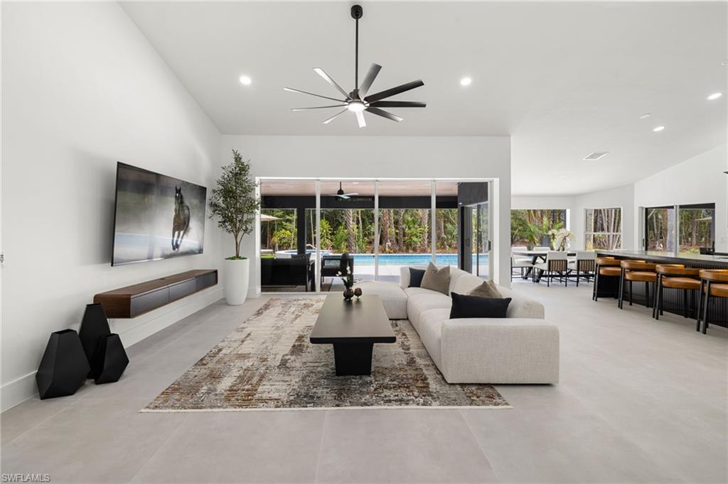 GOLDEN GATE ESTATES - Residential