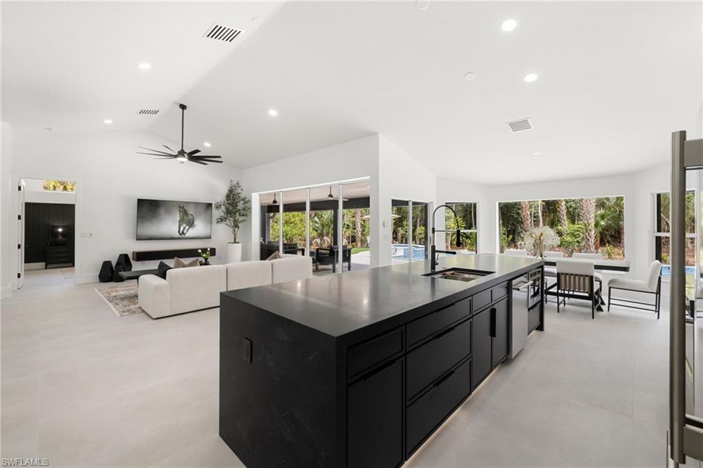 GOLDEN GATE ESTATES - Residential