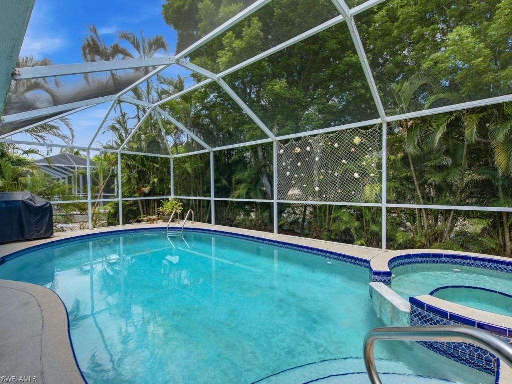 MARCO BEACH - Residential