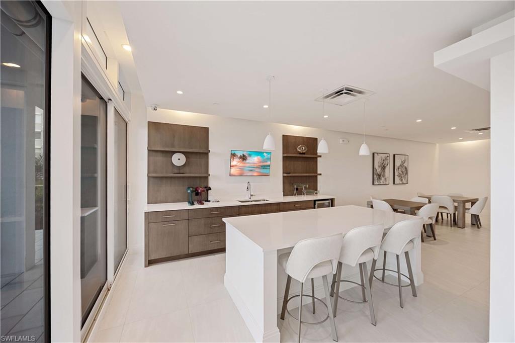 NAPLES CONTINENTAL - Residential Lease
