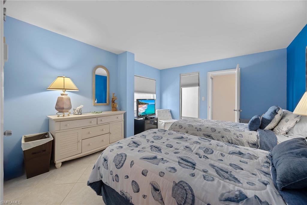 NAPLES CONTINENTAL - Residential Lease
