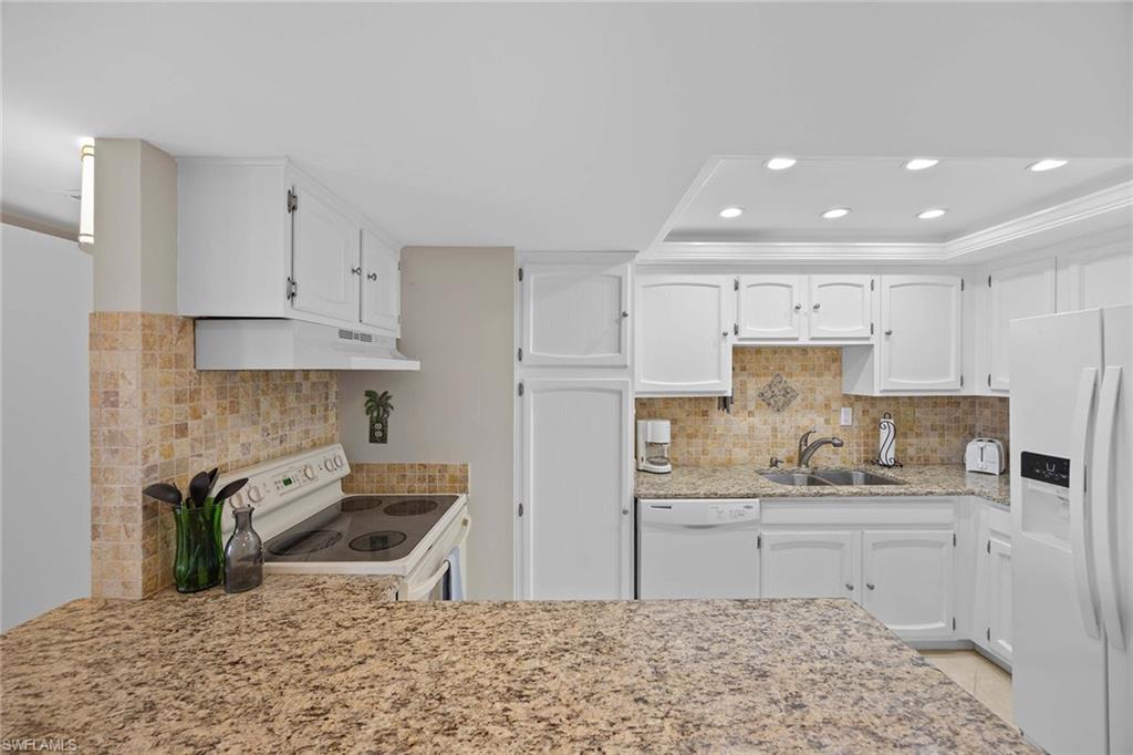 NAPLES CONTINENTAL - Residential Lease
