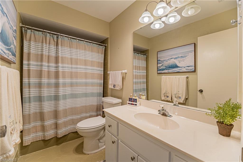 MYERLEE COUNTRY CLUB ESTATES NORTH CONDO - Residential