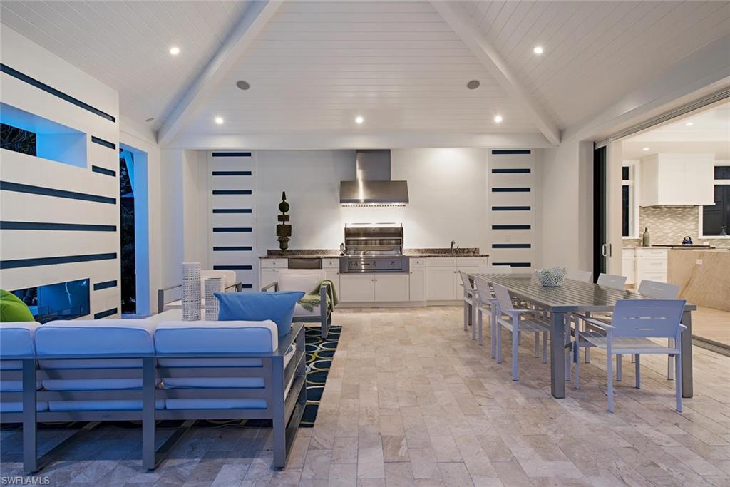 MOORINGS - Residential
