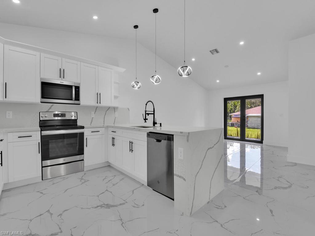 LEHIGH ACRES - Residential Income
