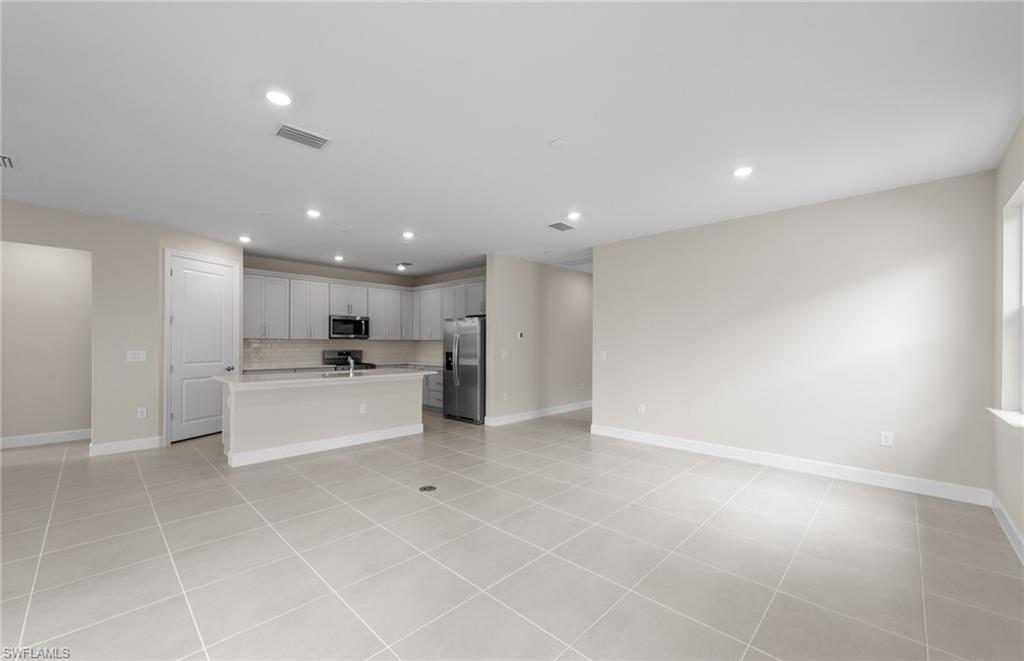 DEL WEBB OAK CREEK - Residential