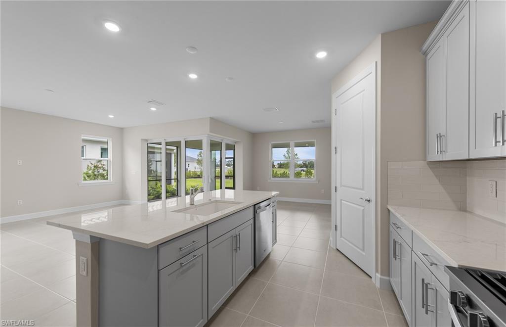 DEL WEBB OAK CREEK - Residential