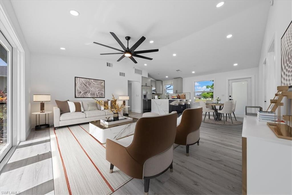 CAPE CORAL - Residential