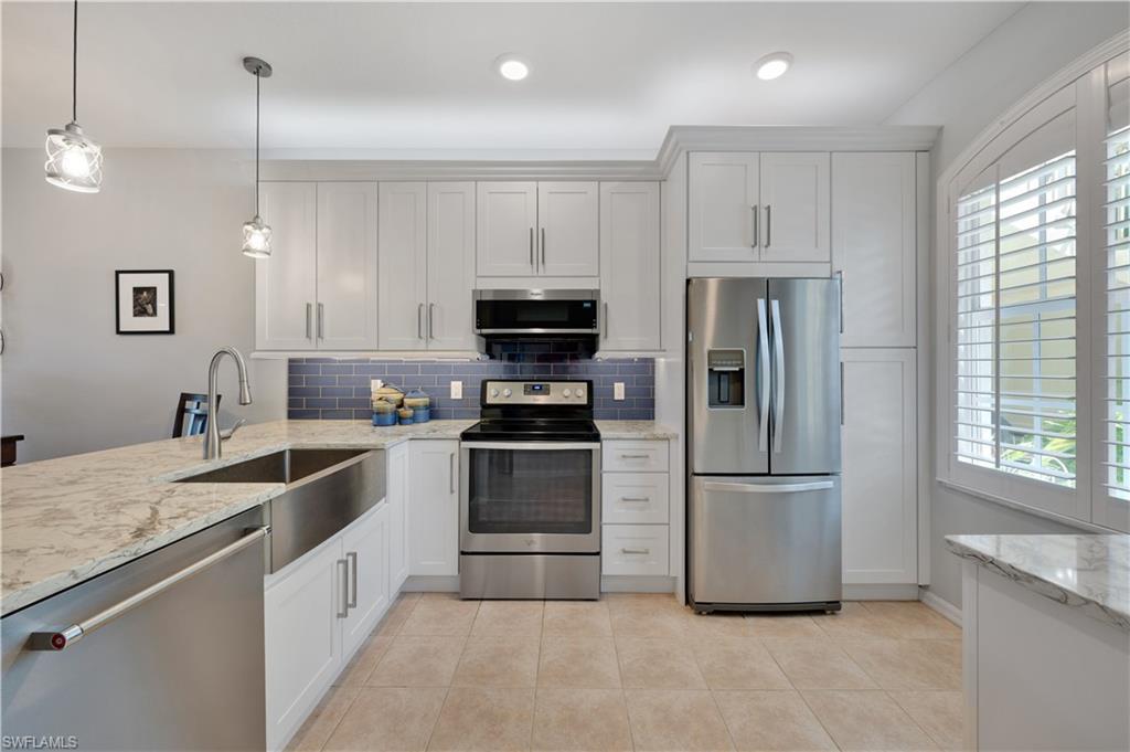Enjoy the lifestyle in this unique boating community that offers direct access to the Gulf of America.  Beautifully remodeled condo.
The kitchen and baths have been tastefully reimagined.  Just move right in.   All the work has been done.  Port of the Island is
located just a few minutes from Collier Blvd and US-41 with easy access to both Marco Island and Naples.