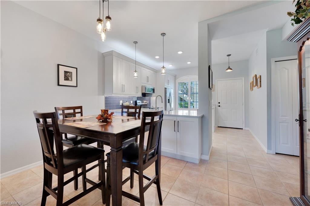 SUNSET CAY LAKES - Residential