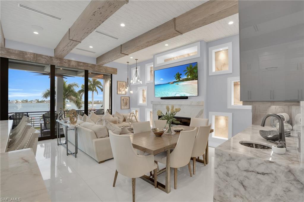 ISLAND SHORES - Residential