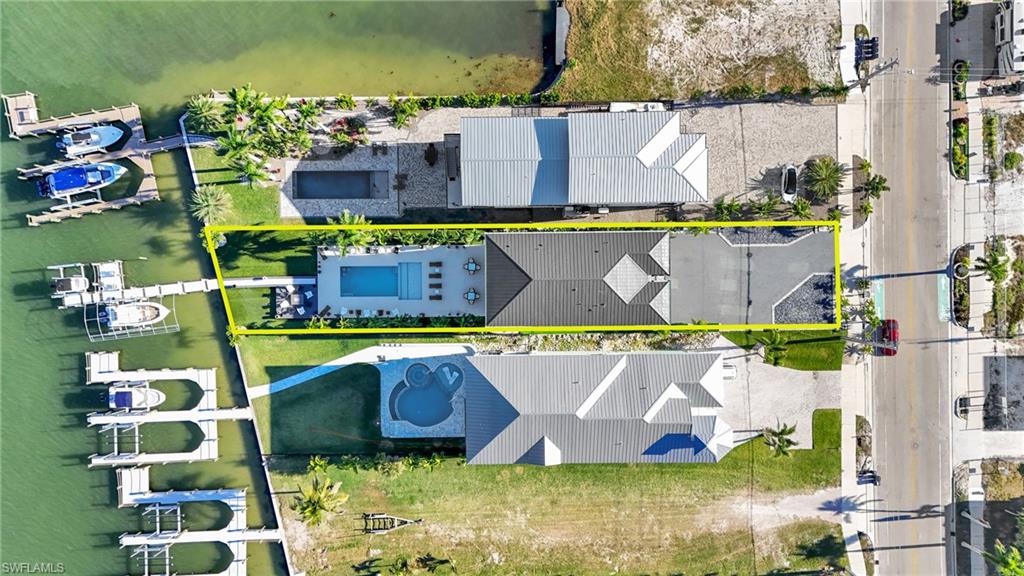 ISLAND SHORES - Residential