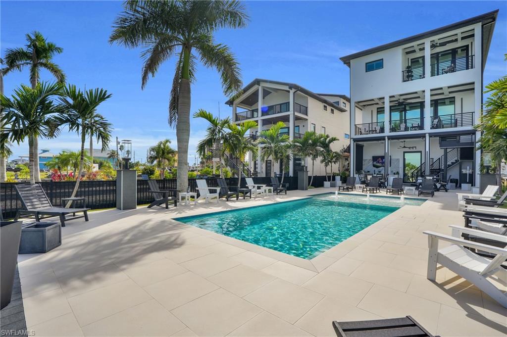 ISLAND SHORES - Residential