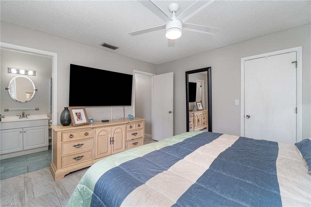 SAN CARLOS PARK - Residential