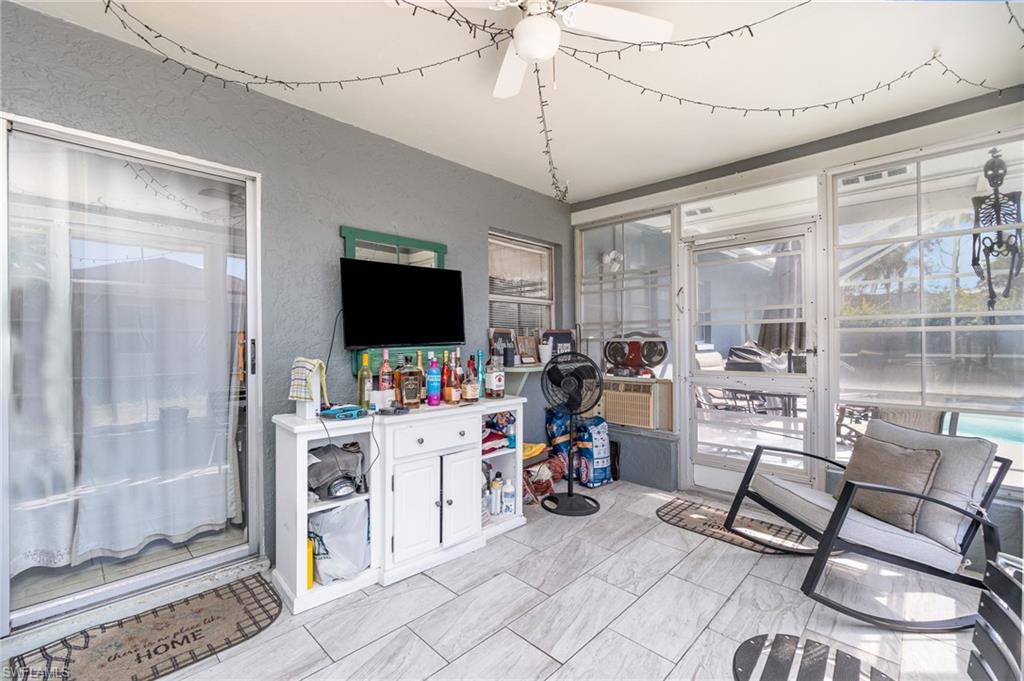 SAN CARLOS PARK - Residential