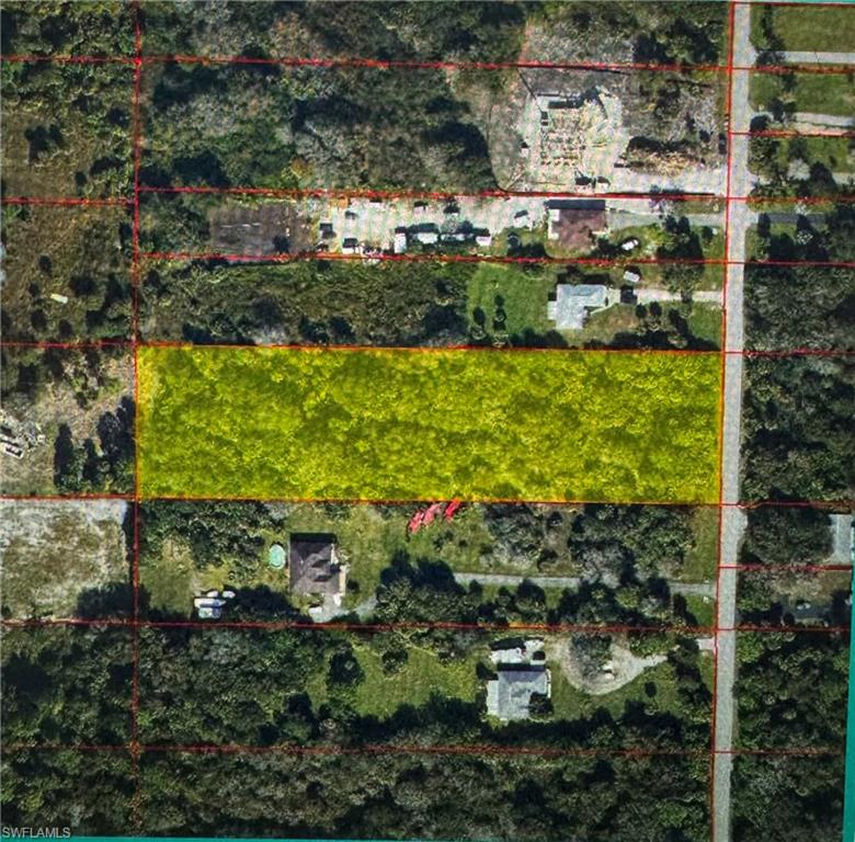 The lot is strategically situated close to several shopping plazas, giving you easy access to restaurants, supermarkets, pharmacies, cafés, services, and other daily essentials. Enjoy the freedom of acreage living while remaining connected to the growing conveniences of Golden Gate Estates and the surrounding Naples area.
With 2.81 acres, there is ample room to design a custom residence, create outdoor living spaces, add a pool, garden, workshop, or simply enjoy the open space and natural surroundings. This is an excellent opportunity for buyers looking for a well-positioned homesite in one of the best areas of Naples Florida.