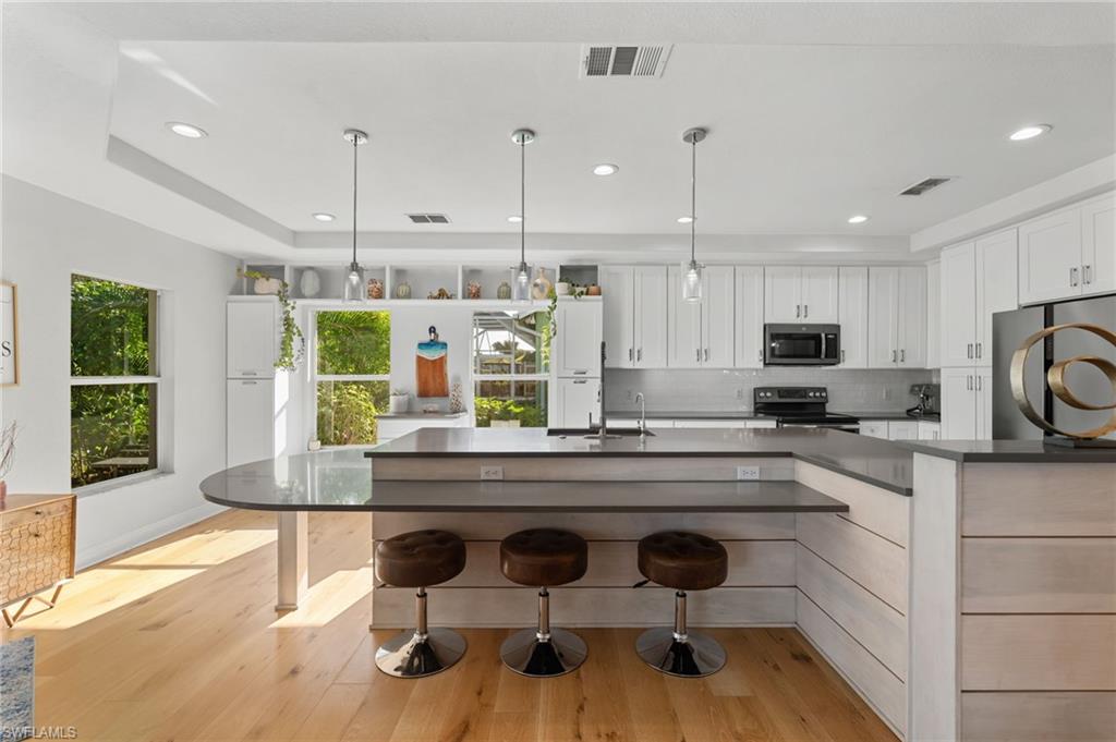 FALCON RIDGE - Residential