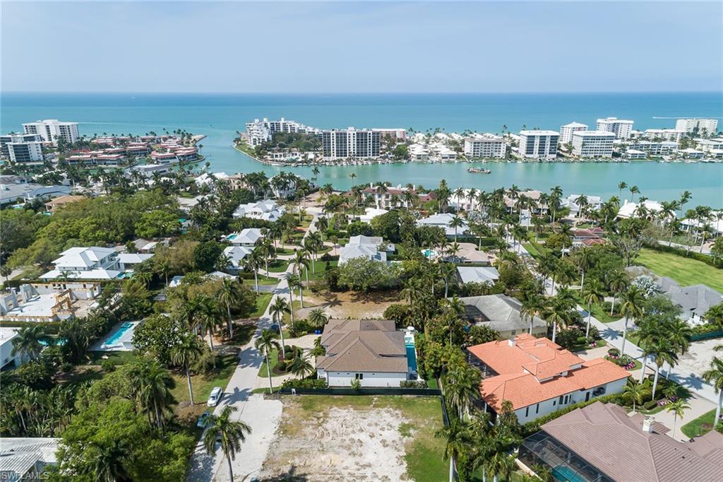 MOORINGS - Residential