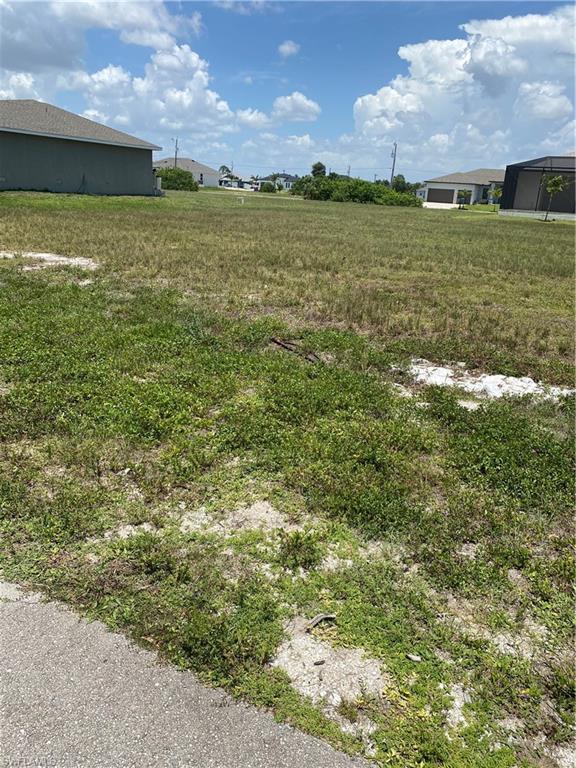 CAPE CORAL - Land