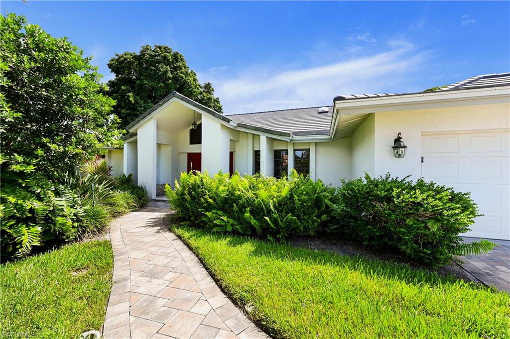 PINECREST AT PELICAN BAY - Residential