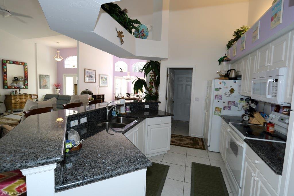 BONITA FARMS - Residential