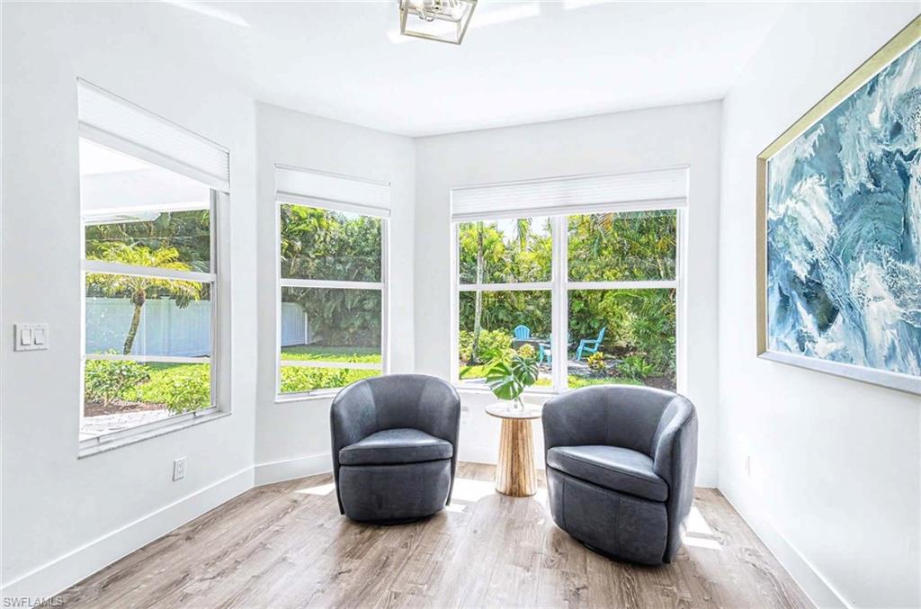 LAUREL LAKES - Residential