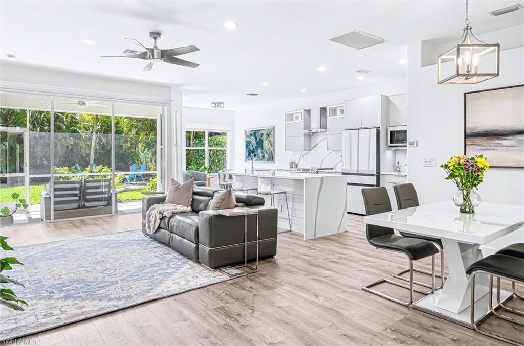 LAUREL LAKES - Residential