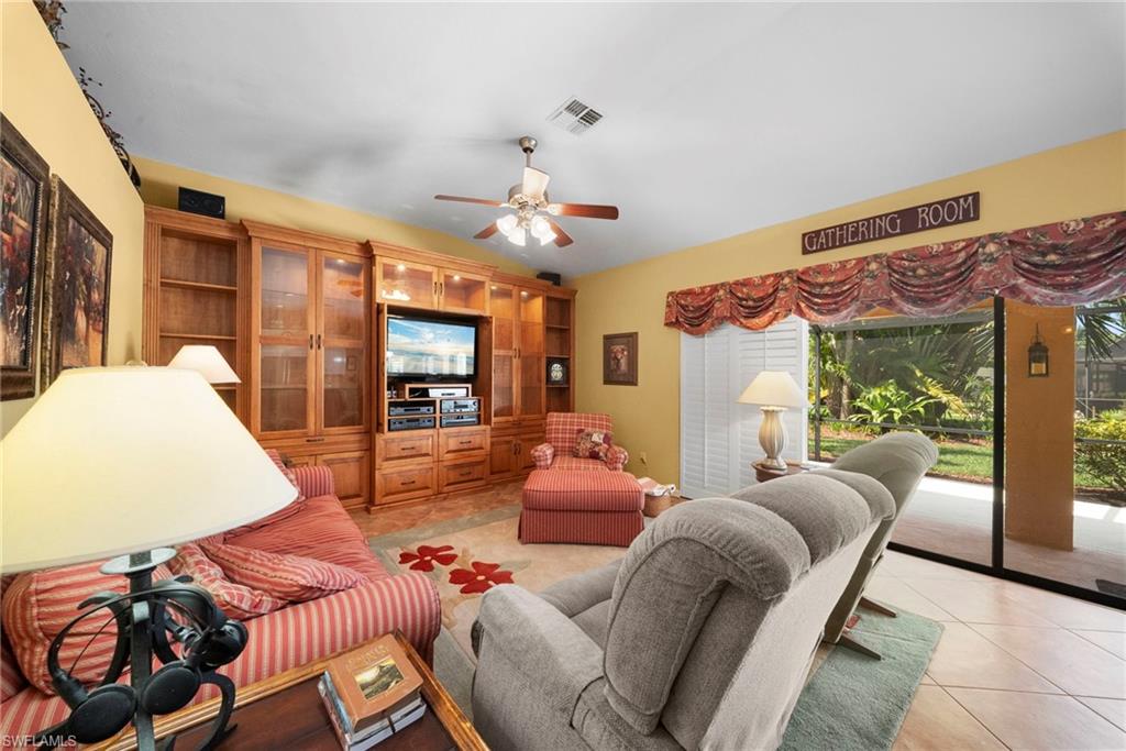 FOUNTAIN LAKES - Residential