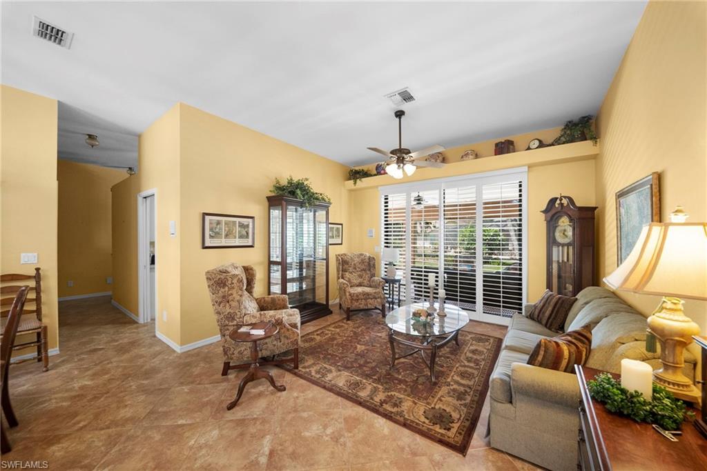 FOUNTAIN LAKES - Residential