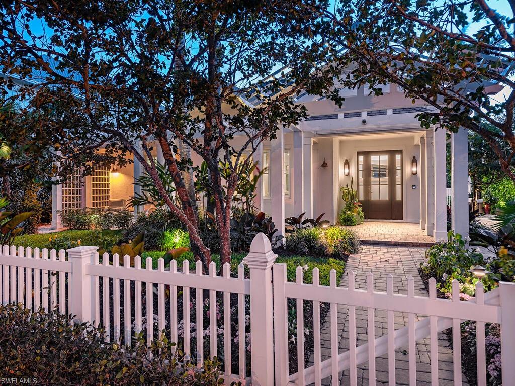 OLDE NAPLES - Residential