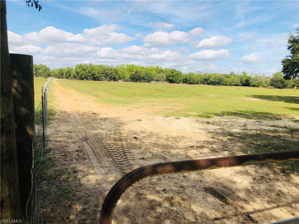 ACREAGE - Land