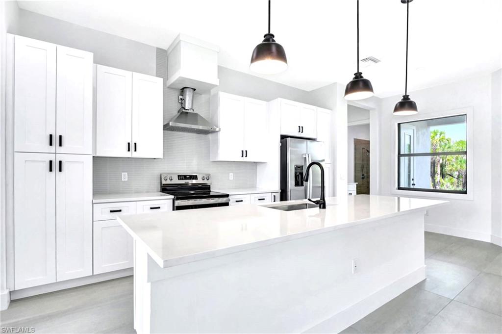 GOLDEN GATE ESTATES - Residential