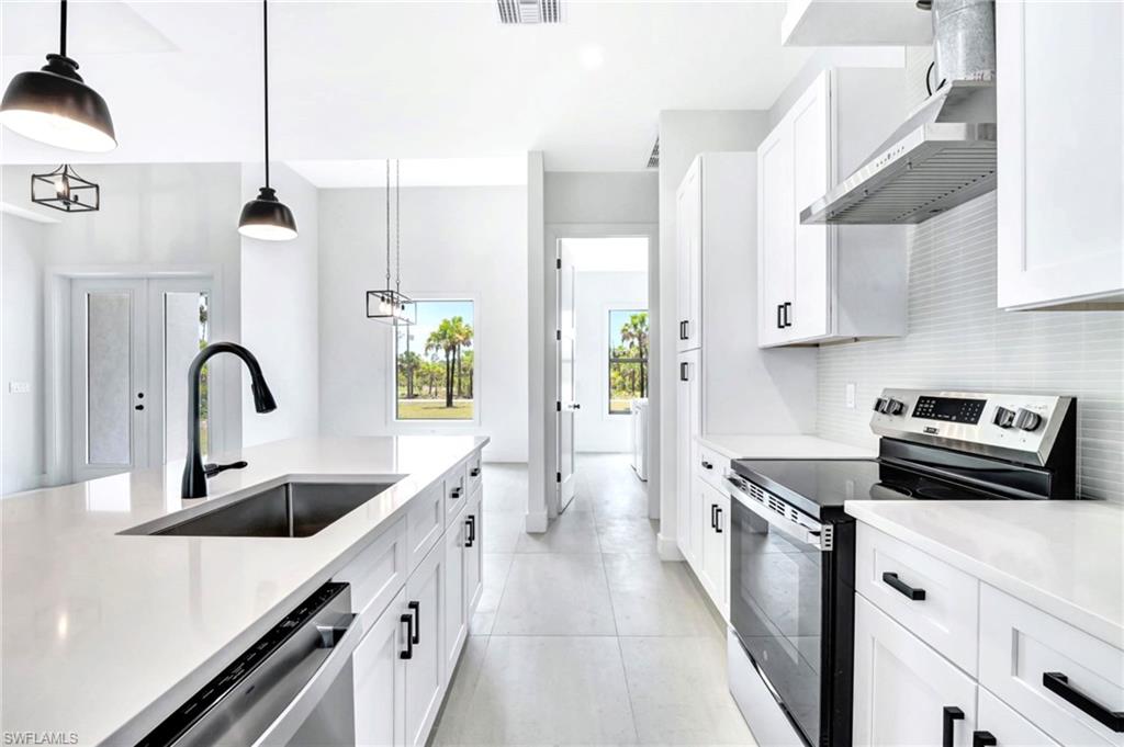 GOLDEN GATE ESTATES - Residential
