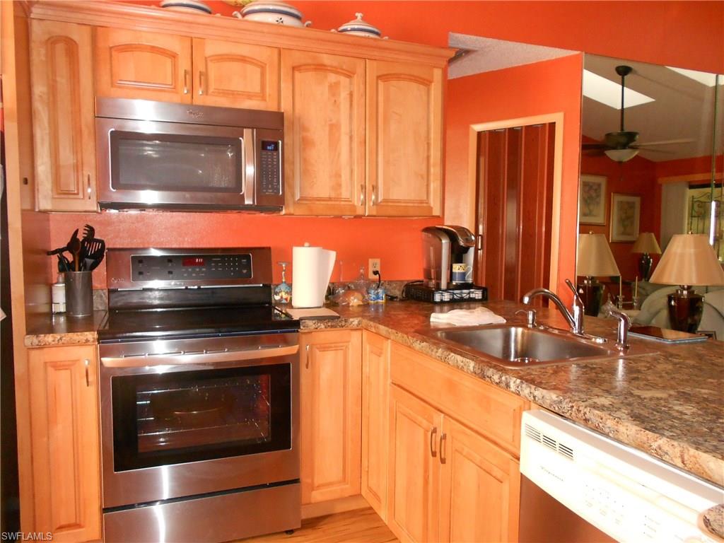 PARKSIDE CONDO - Residential