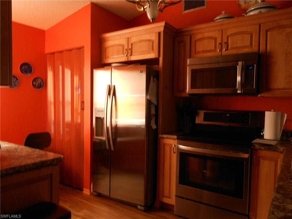 PARKSIDE CONDO - Residential