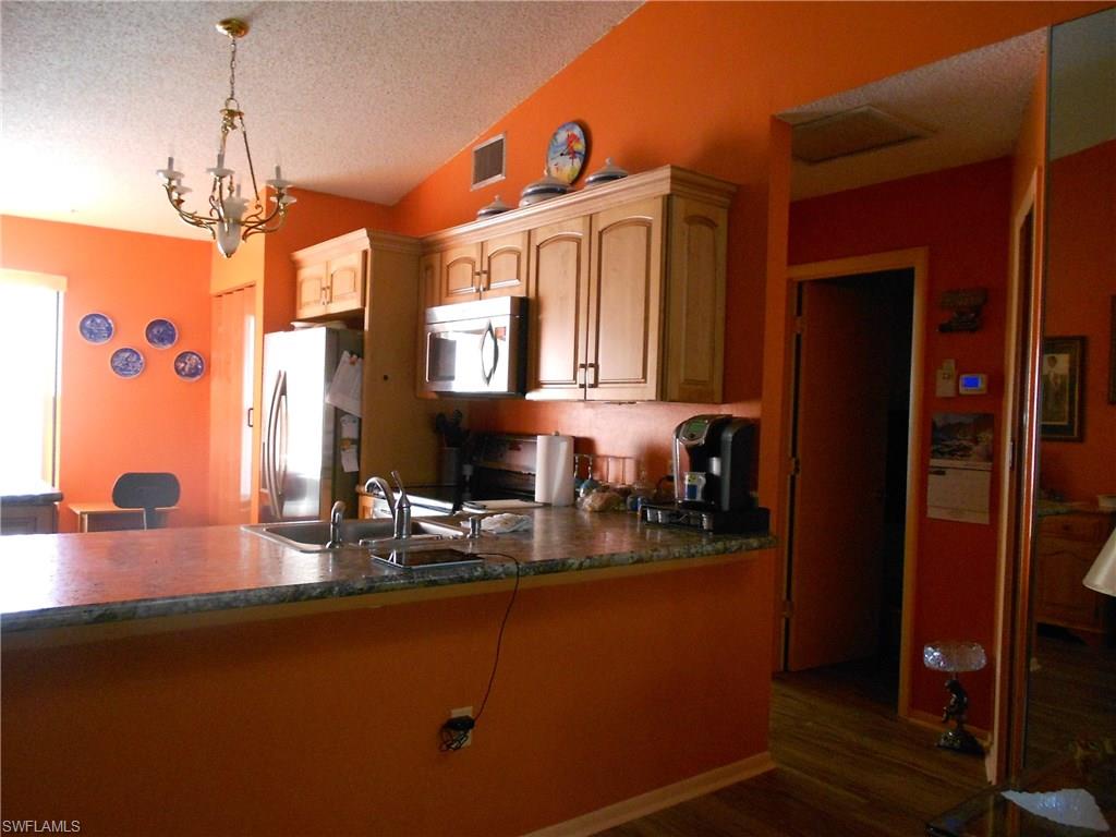 PARKSIDE CONDO - Residential