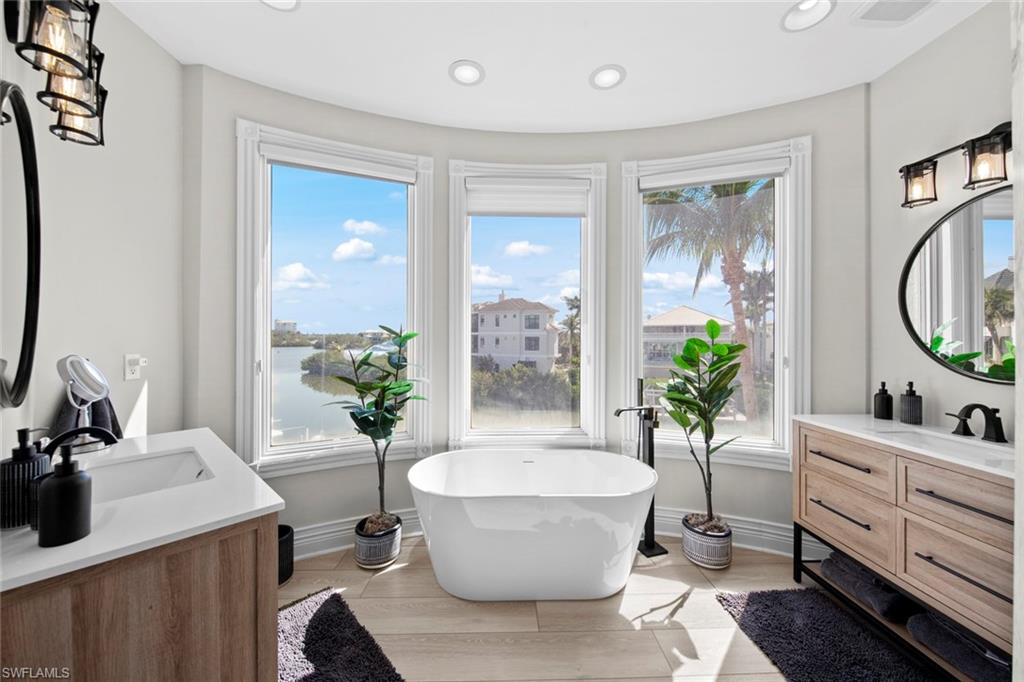 BAREFOOT BAY - Residential